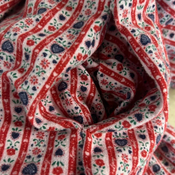 Lanz of Salzburg Red Tyrolean Hearts Flannel Nightgown Size Small - Picture 2 of 7